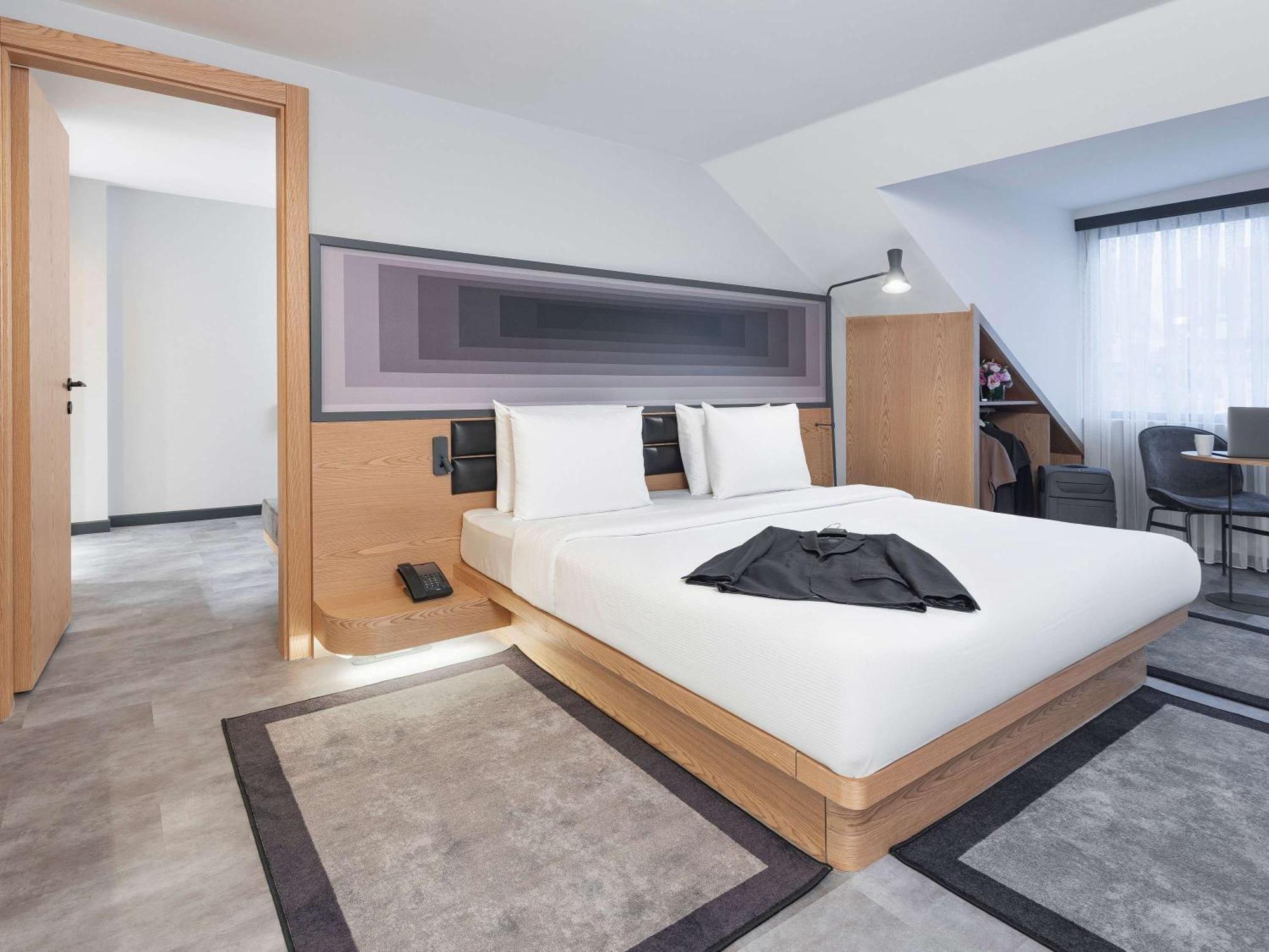 Ibis Istanbul Sisli Hotell Exteriör bild