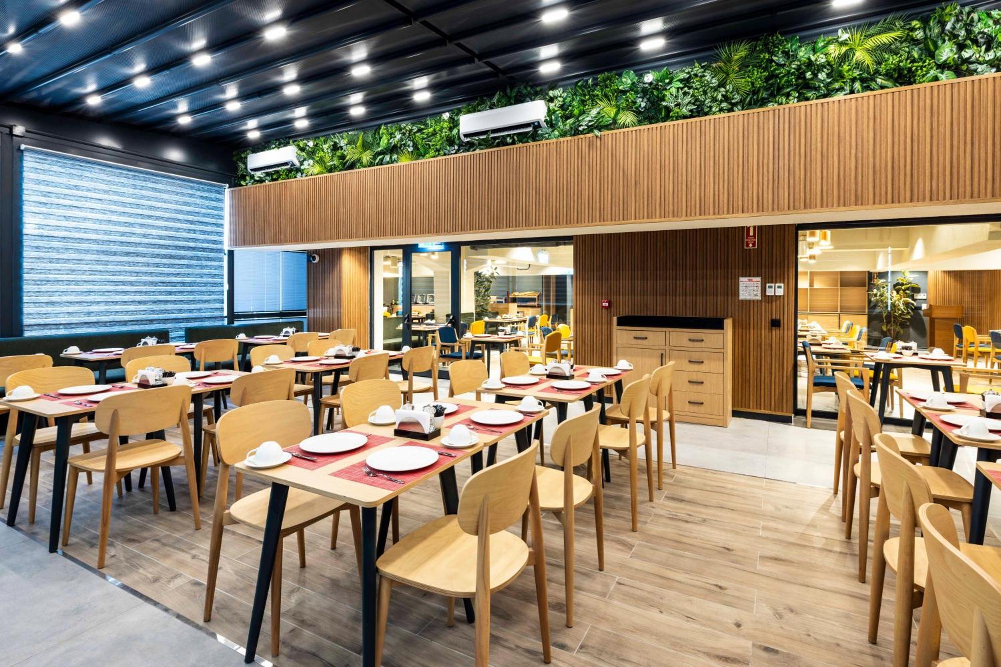 Ibis Istanbul Sisli Hotell Exteriör bild